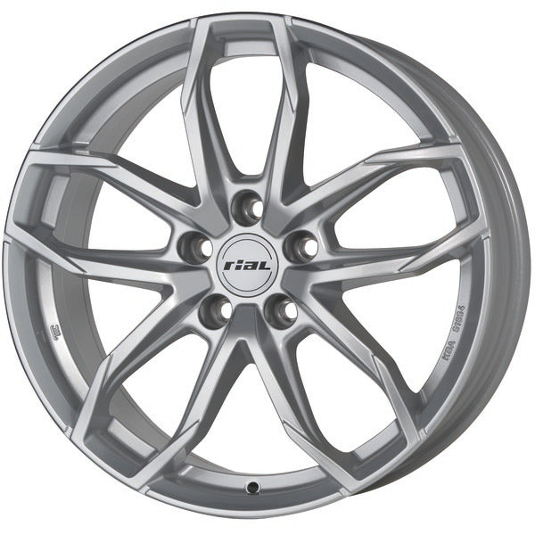 Komplette vinterhjul til Cupra Formentor med Rial Lucca 19"